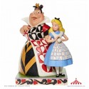 © Chaos and Curiousity - Estatueta Alice e a Rainha de Copas - Disney