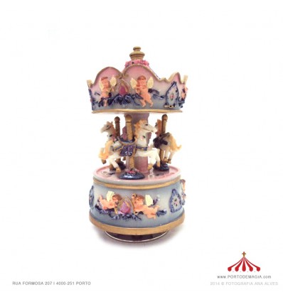 Carrossel em Polystone com motivos de anjos