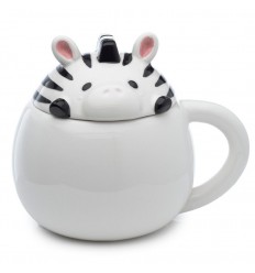 Fada sentada com globo