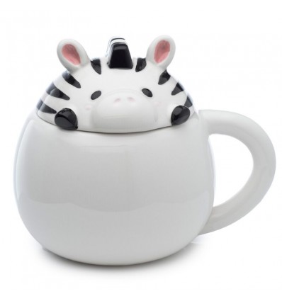 Fada sentada com globo