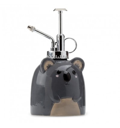 Fada sentada com globo